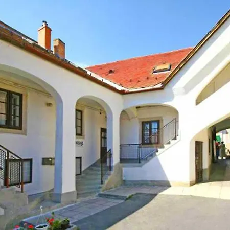 Barokk Apartament Eger